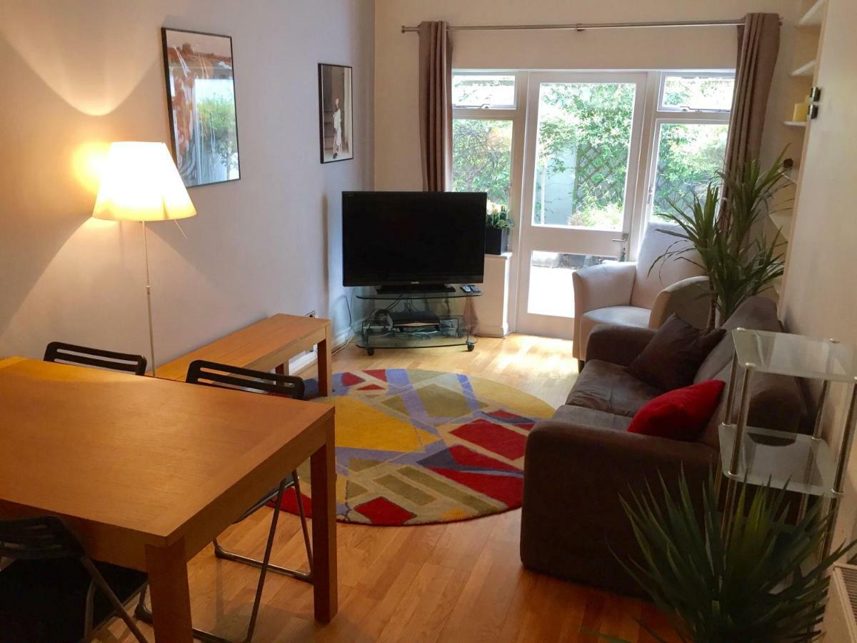לונדון Stylish Apartment In Victoria מראה חיצוני תמונה