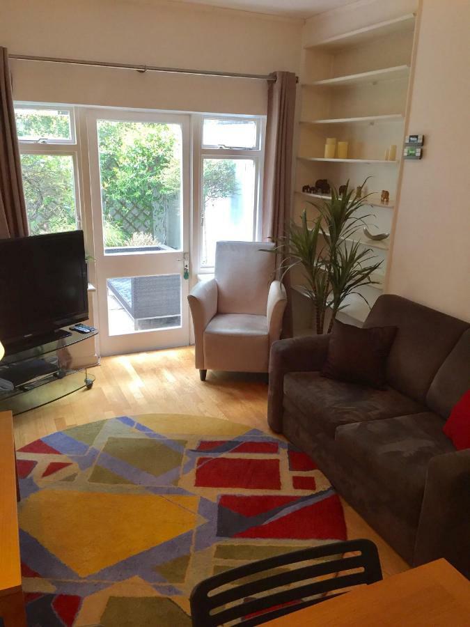 לונדון Stylish Apartment In Victoria מראה חיצוני תמונה