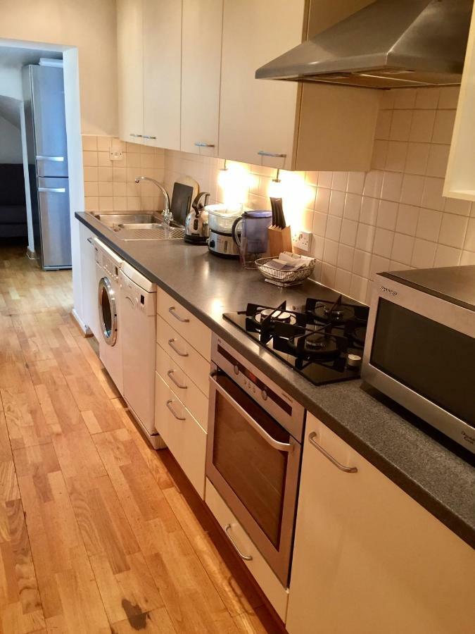 לונדון Stylish Apartment In Victoria מראה חיצוני תמונה