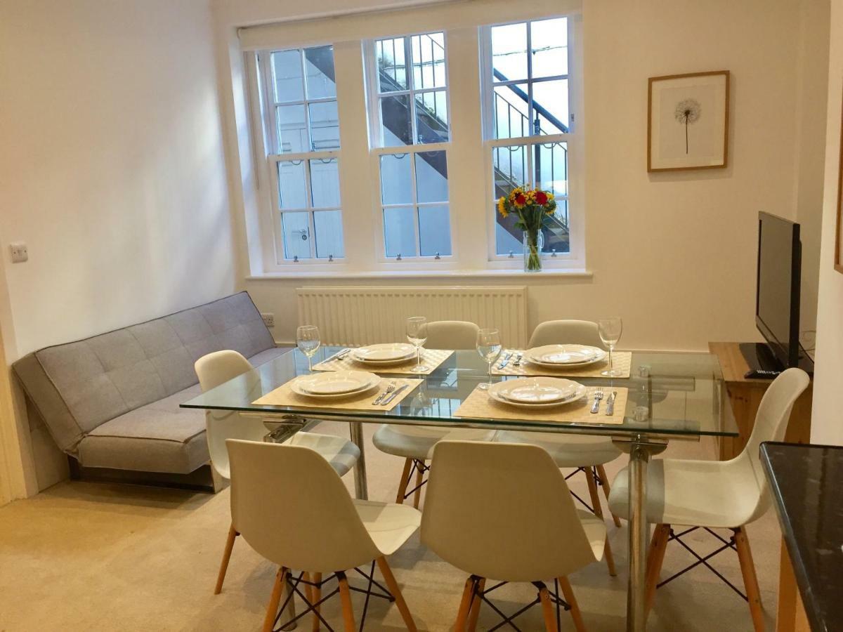 לונדון Stylish Apartment In Victoria מראה חיצוני תמונה