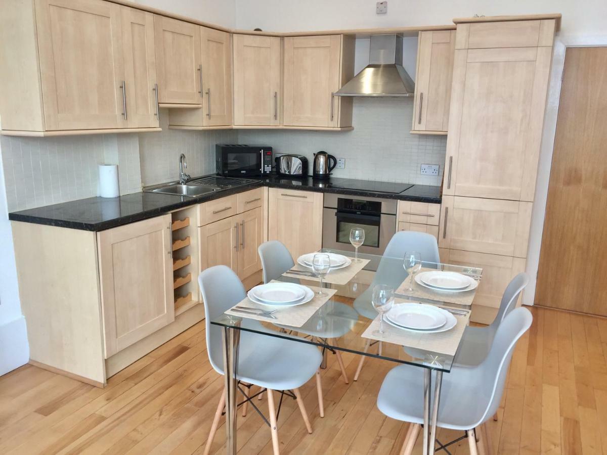 לונדון Stylish Apartment In Victoria מראה חיצוני תמונה