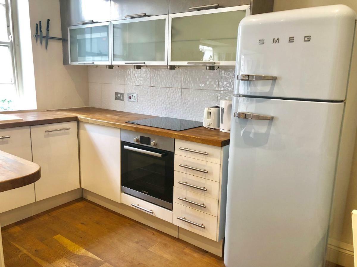 לונדון Stylish Apartment In Victoria מראה חיצוני תמונה