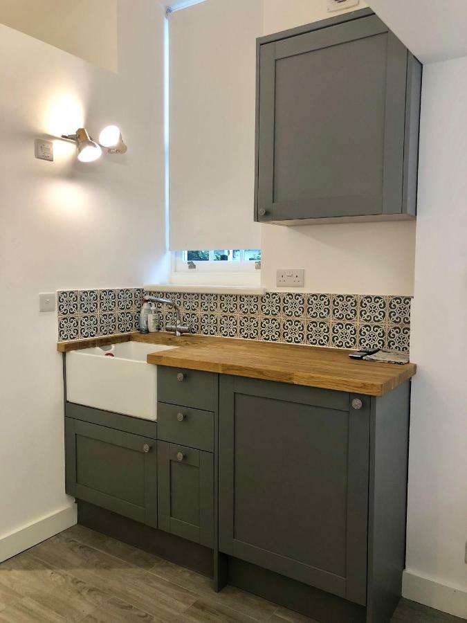 לונדון Stylish Apartment In Victoria מראה חיצוני תמונה